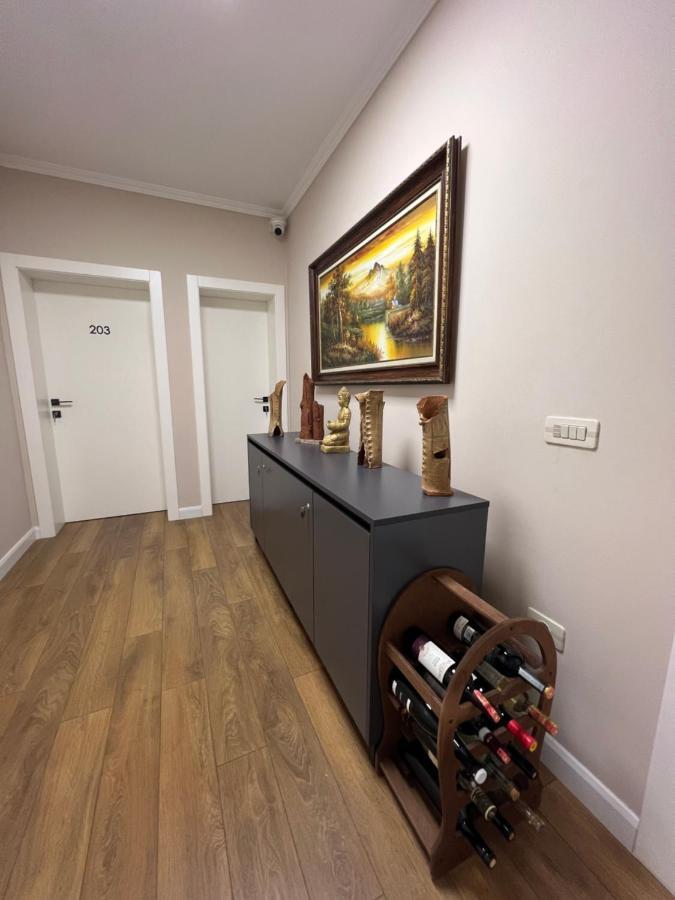 Vila 90 Boutique Hotel تيرانا المظهر الخارجي الصورة