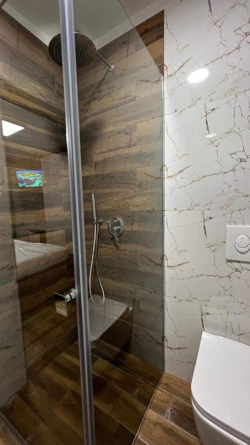 Vila 90 Boutique Hotel تيرانا المظهر الخارجي الصورة