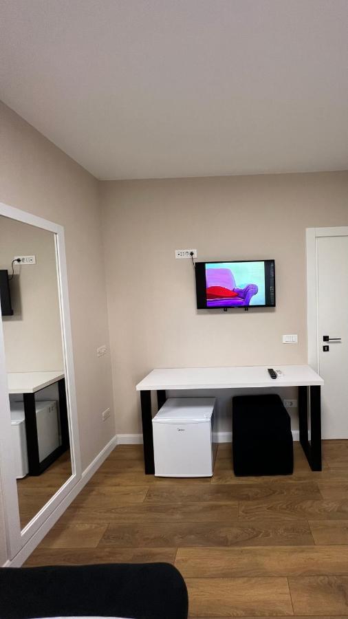 Vila 90 Boutique Hotel تيرانا المظهر الخارجي الصورة