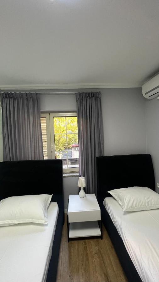 Vila 90 Boutique Hotel تيرانا المظهر الخارجي الصورة